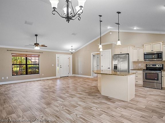 3rd image of 311 Dozier Ave