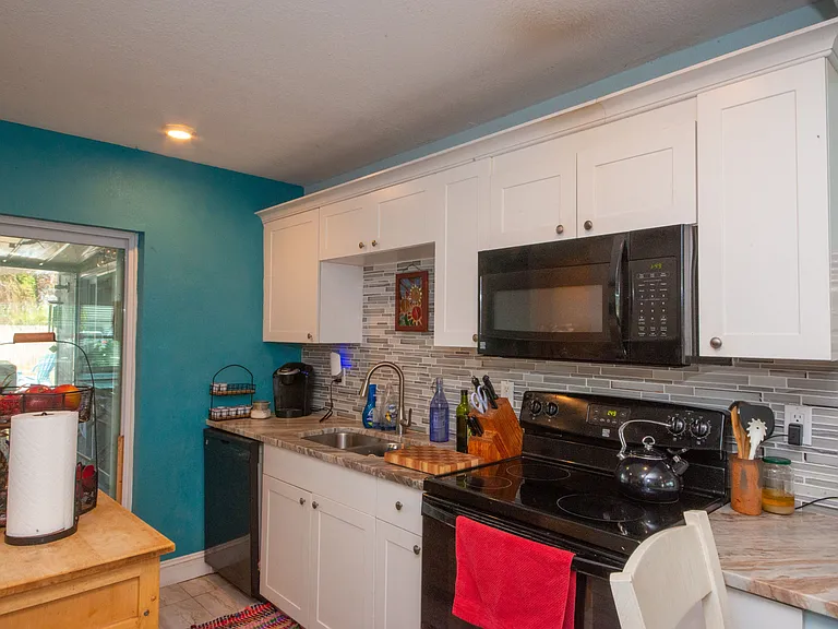 9026 Somerset Ln — Photo 8