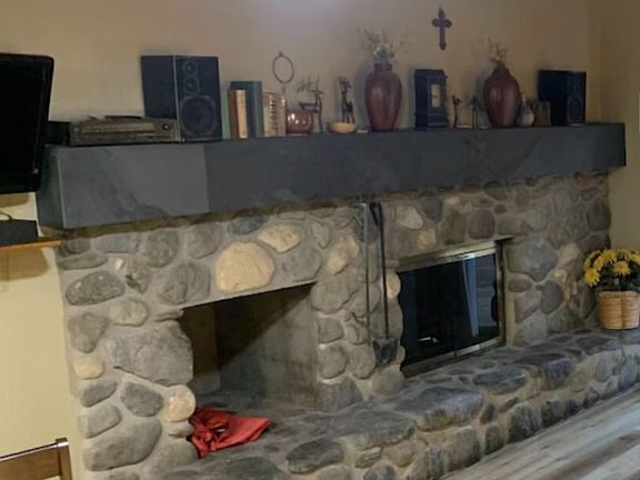 3rd image of 8351 N Highway 89a #13