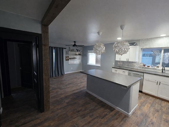 4th image of 157 Meheu Cir