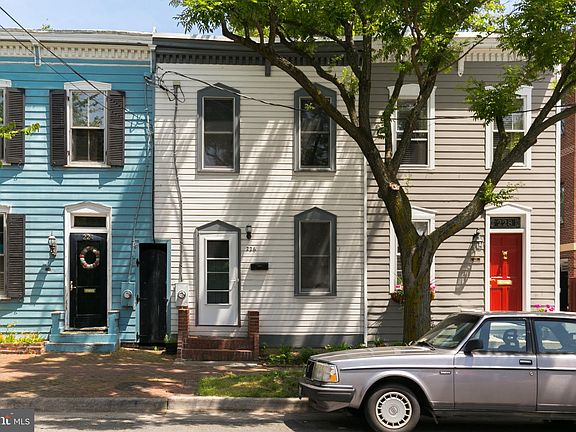 3rd image of 226 S West St