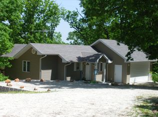 81 Sunny Ln, Sunrise Beach, MO 65079