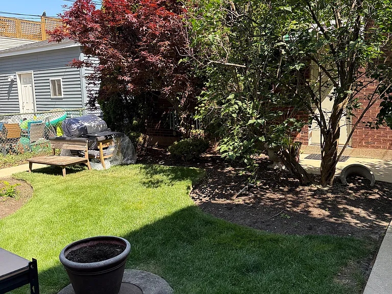 1632 W Nelson St #2 — Photo 8