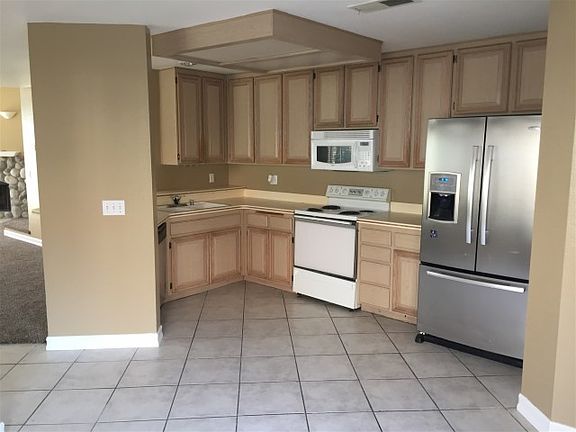 3rd image of 13891 Pinkard Way Unit 81