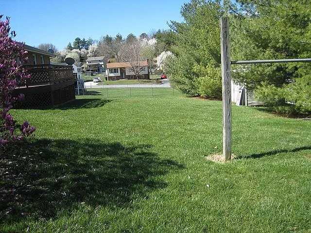 5436 N Garden Ln — Photo 3