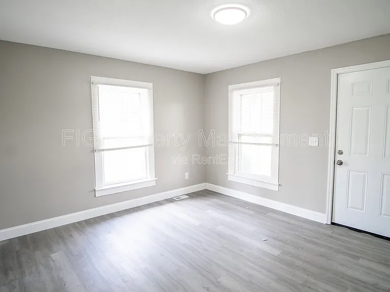 5804 Old Rutledge Pike — Photo 5