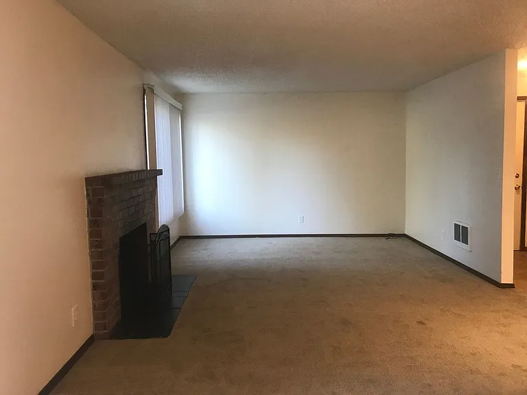 1503 Bryant St — Photo 3
