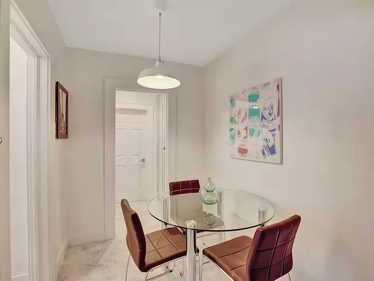 174 NE 47th St #202 — Photo 7