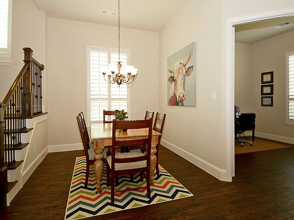 5th image of 1524 Presley Way