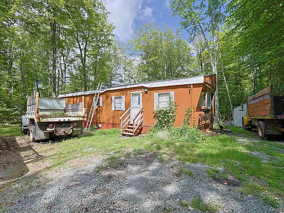 2nd image of 181 Oakridge Road