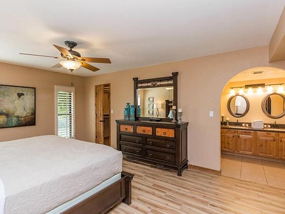 3rd image of 5817 E Waltann Ln