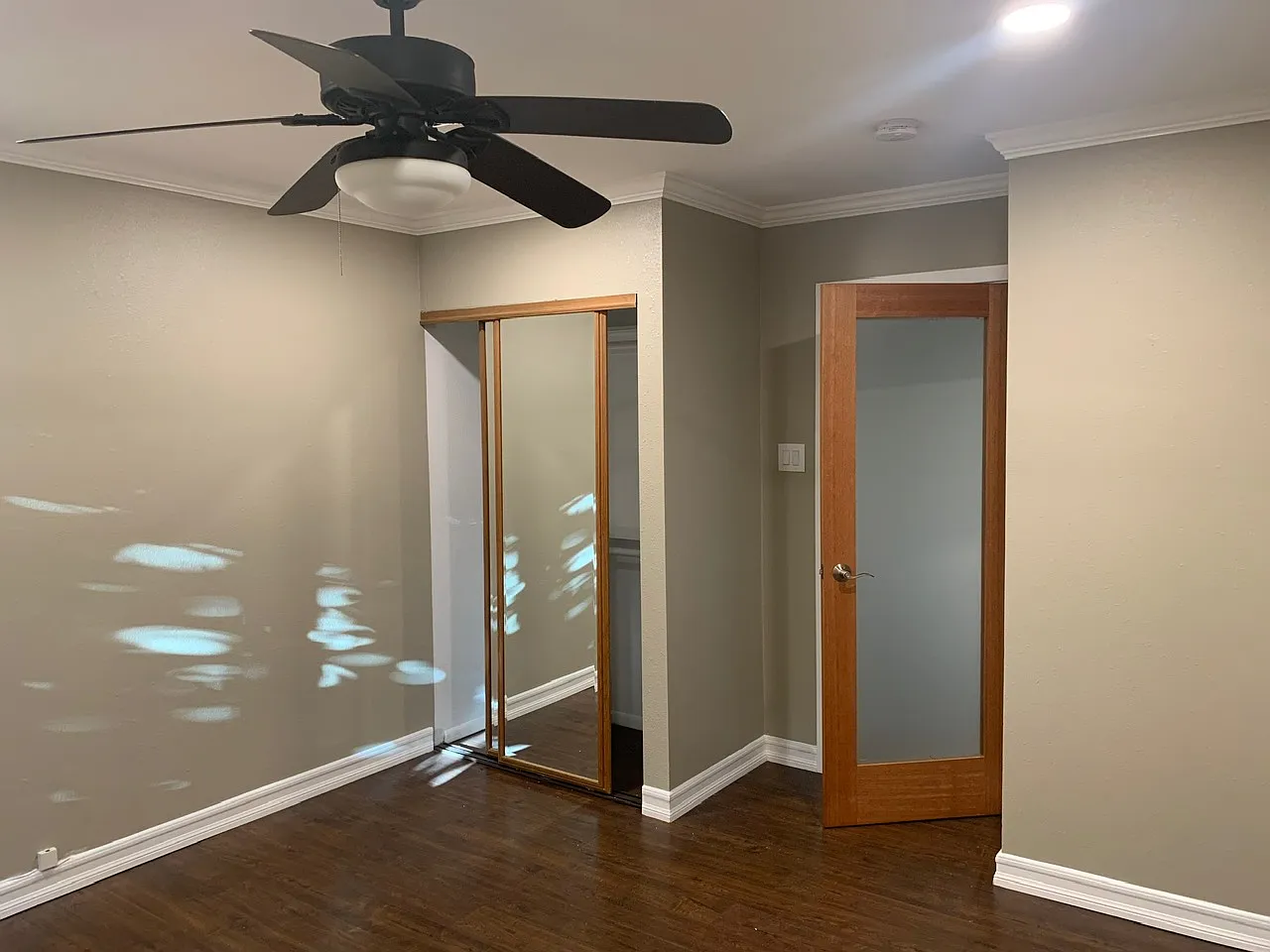 3 bed, 1300 sqft, $4,200 — Photo 3
