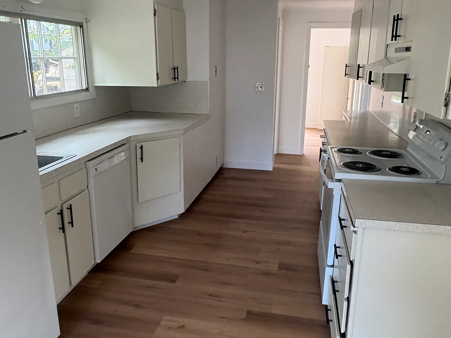 3 bed, $2,700 — Photo 4