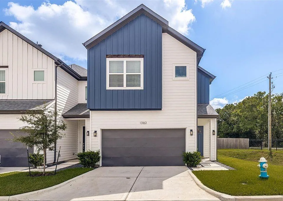 13131 Perennial Springs Dr