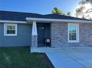 9299 N Travis Dr, Citrus Springs, FL 34434