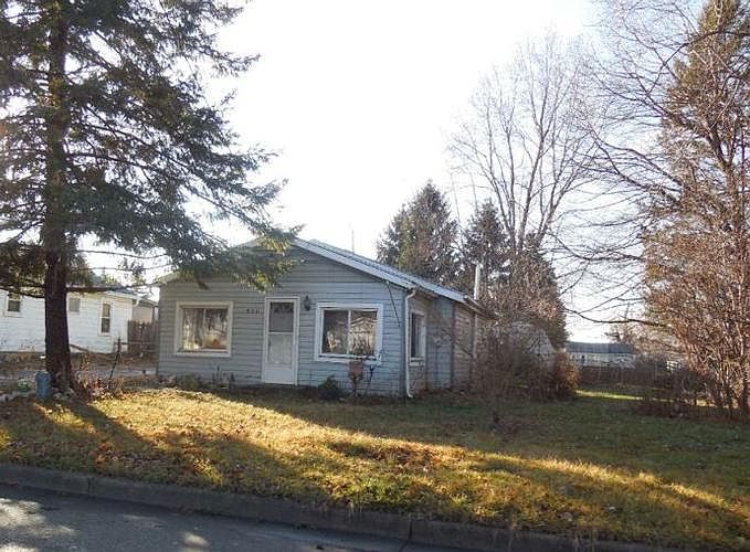2nd image of 950 Howell Ave