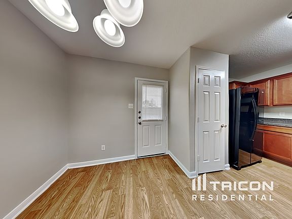 5th image of 7019 Rosebud Hollow Ln