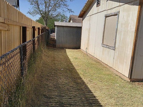 3714 East side of house