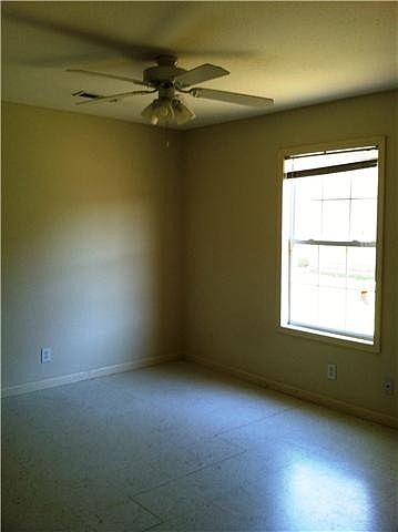 1st image of 268 Executive Ave