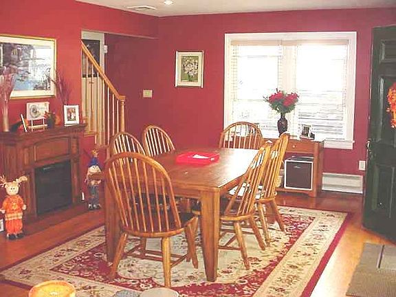 2nd image of 5-16 1st St #1X