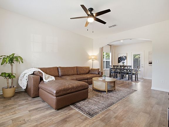 3rd image of 777 Garland Dr