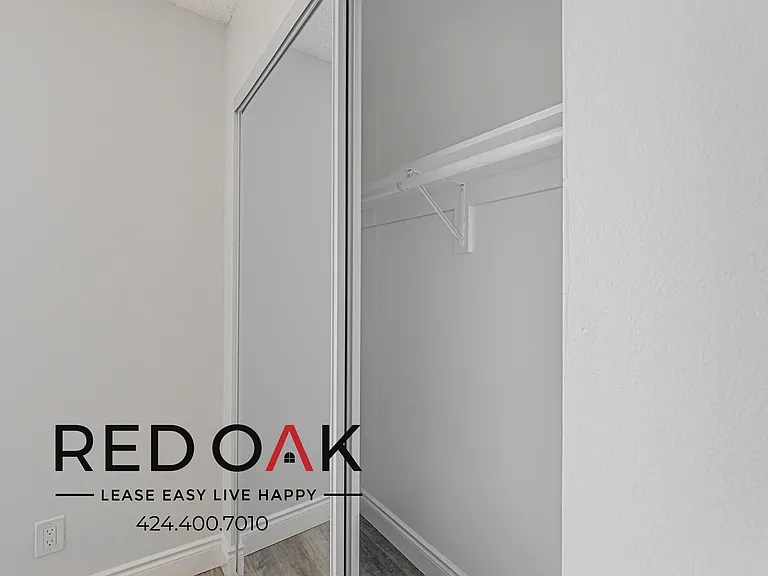 5200 Oakland St #201 — Photo 18