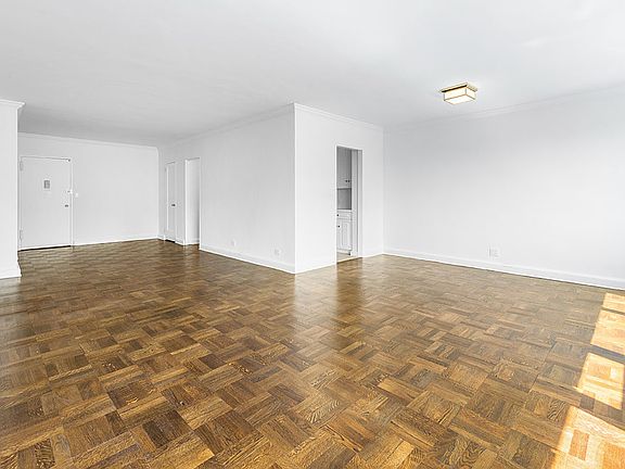 4th image of 215 E 68th St APT 20W