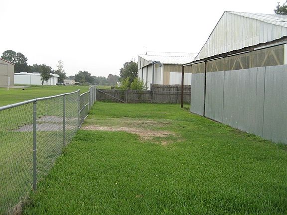 4th image of 32218 Windrose Ln