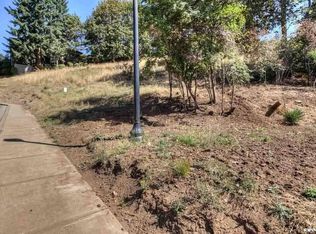 504 Adams Ave, Silverton, OR 97381