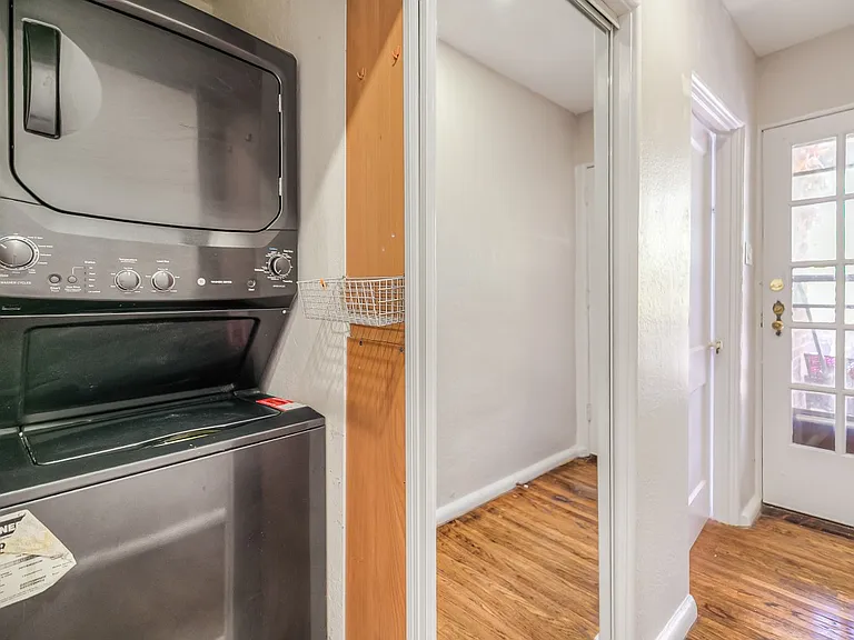 16 Acacia Rd #UPPER — Photo 16