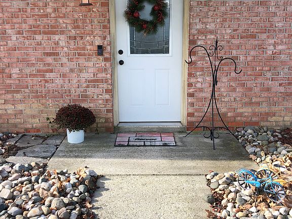 2nd image of 3774 Mount Vernon Pl #10-A