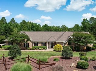 8106 Breezy Hill Dr, Browns Summit, NC 27214