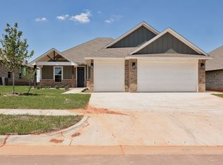 10417 SW 51st St, Mustang, OK 73064
