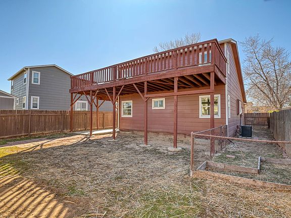 2nd image of 4550 Hollyridge Dr