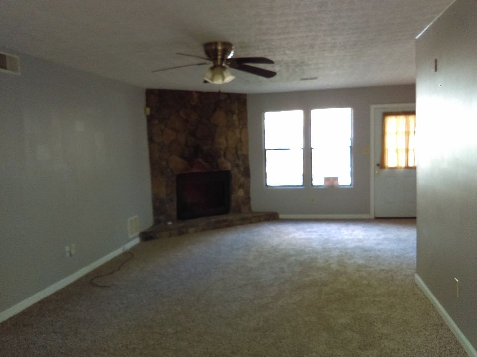 2nd image of 1611 Pecan Log Pl #House