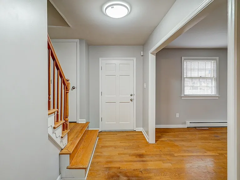1621 Charrington Dr — Photo 6