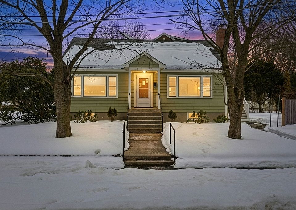 1st image of 149 Horn Pond Brook Rd