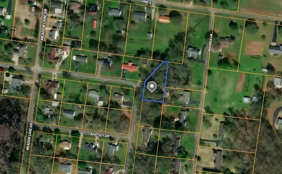 1st image of 2 Brandi Dr