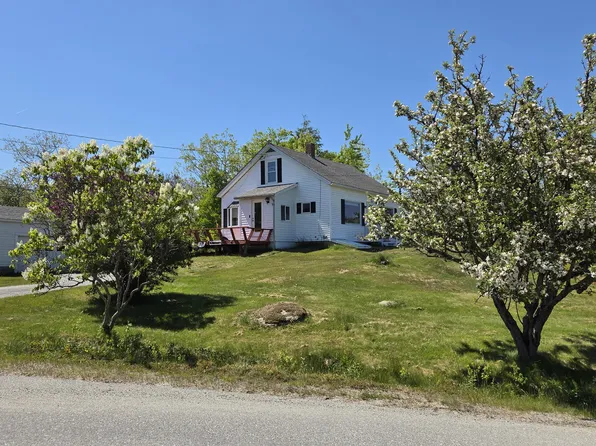 17 Cranberry Point Road, Gouldsboro, ME 04607