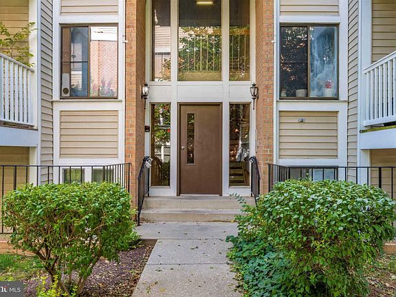 3rd image of 1600 Berry Rose Ct #1-3A