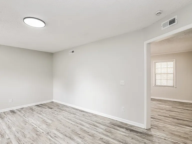 5401 Bayberry Ln — Photo 10
