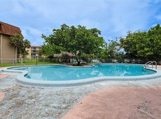 665 NE 195th St APT 427, Miami, FL 33179