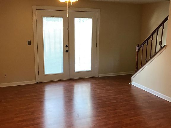 5th image of 2809 Lake Forest Dr