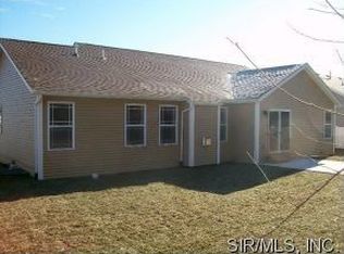 3152 Birmingham Dr, Glen Carbon, IL 62034