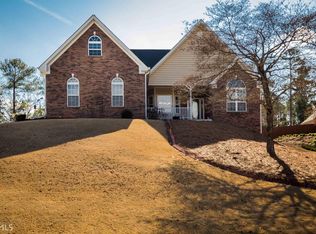 2544 Cedar Way, Loganville, GA