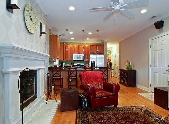 4th image of 4903 N Winthrop Ave APT 1N