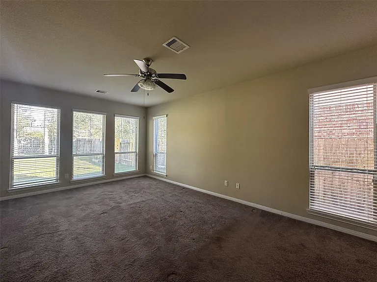 2438 Garden Falls Dr — Photo 8