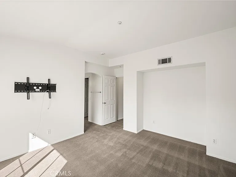 24 Crestline #103 — Photo 21
