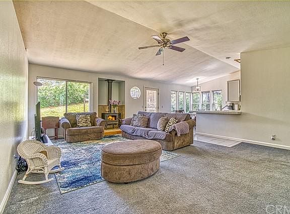 3rd image of 10553 Fairway Dr