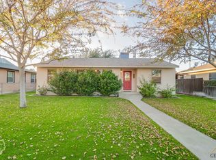 261 Cross St, Shafter, CA 93263